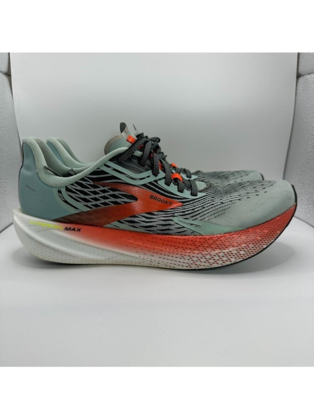 Brooks Hyperion Max Shoes Mens Size 9 D Green Red Running Cushioned Trainer - Picture 1 of 10